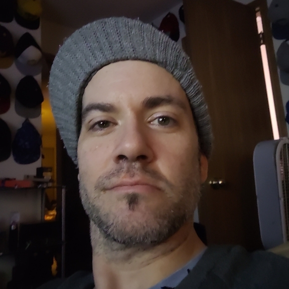 Meet your Posher, Jeffry - Picture 2 of 3